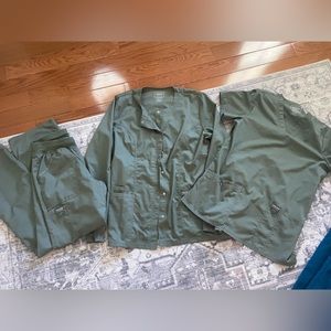 Cherokee workwear scrub set and jacket